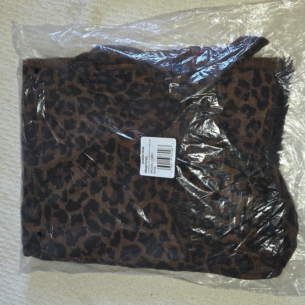 *BRAND NEW* Nordstrom Leopard Belted Ruana in Brown and Black